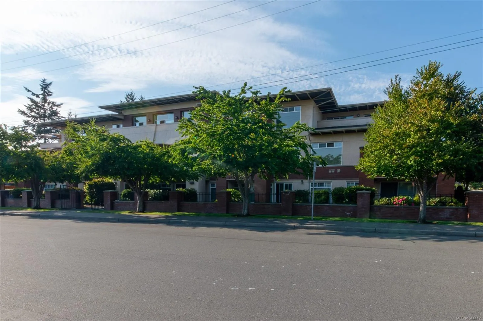 2380 Brethour Ave