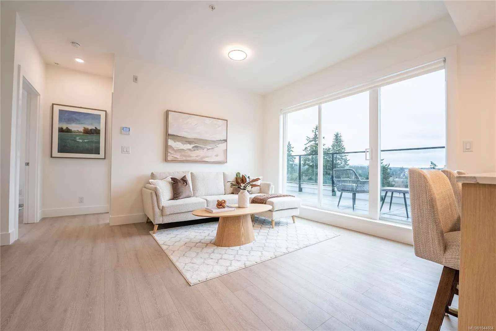258 Helmcken Rd