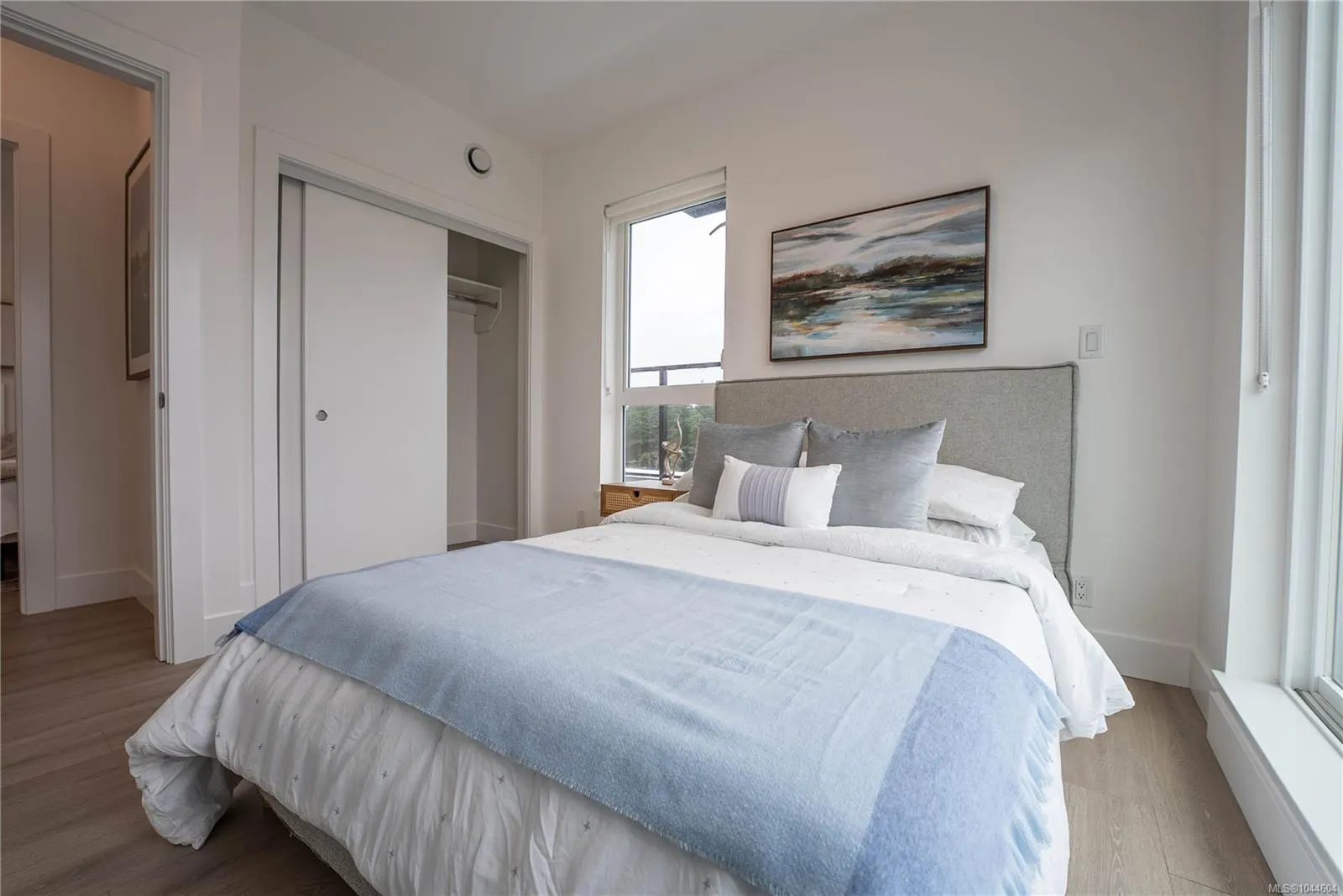 258 Helmcken Rd