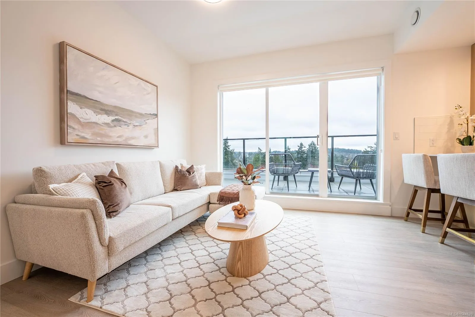 258 Helmcken Rd