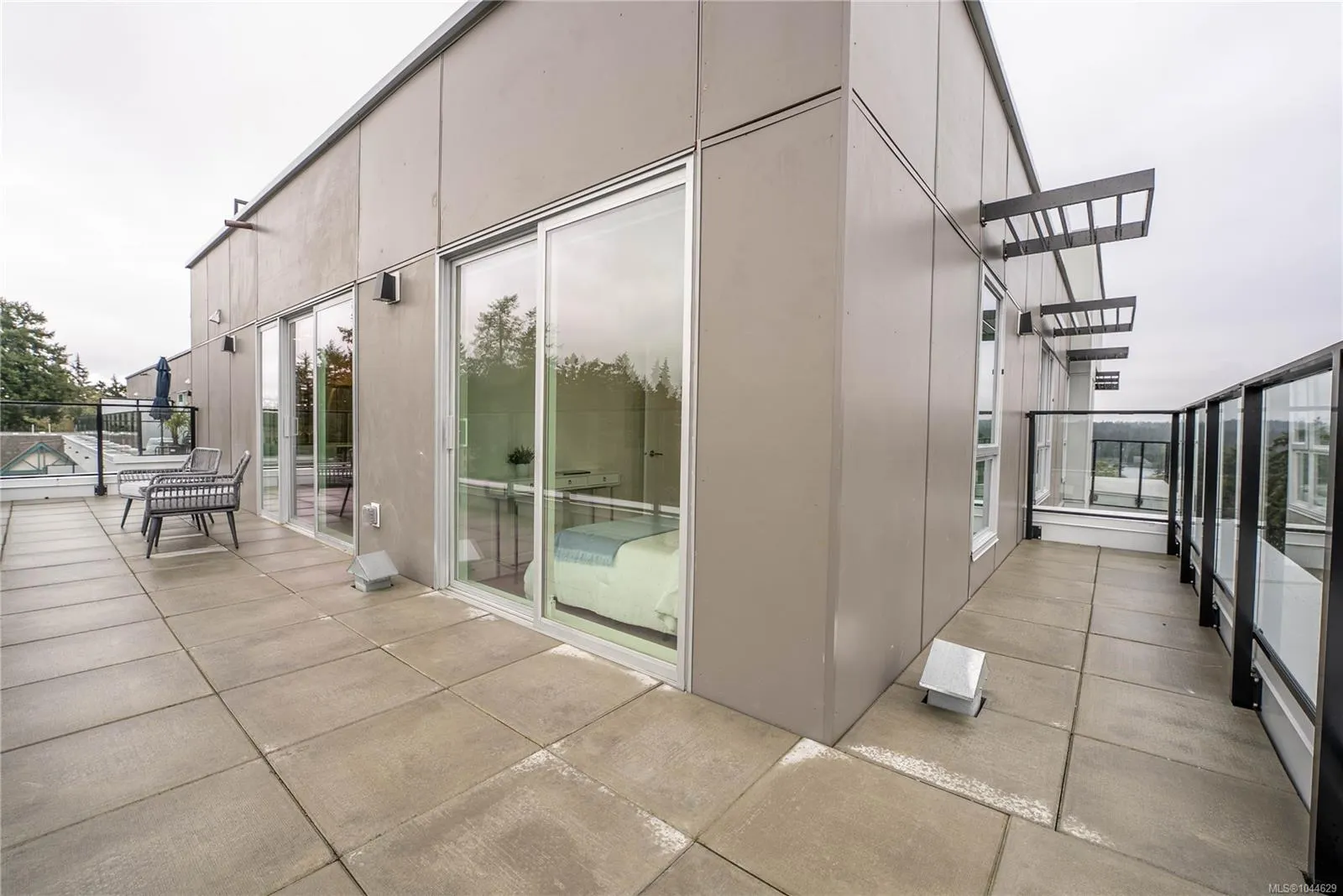 258 Helmcken Rd