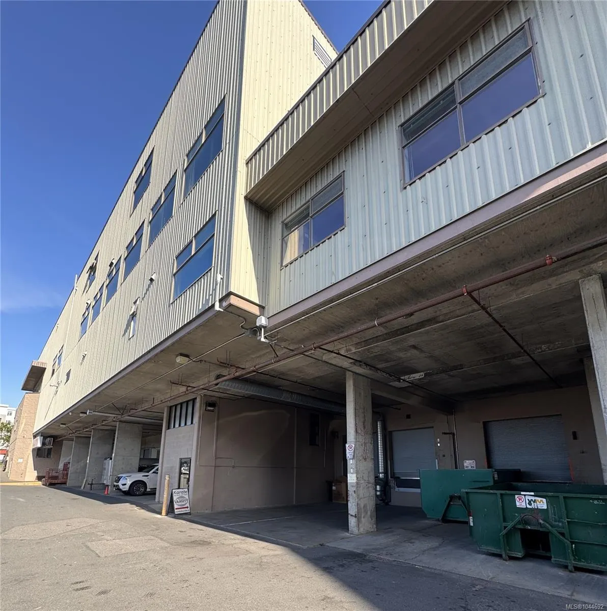 601 Boleskine Rd