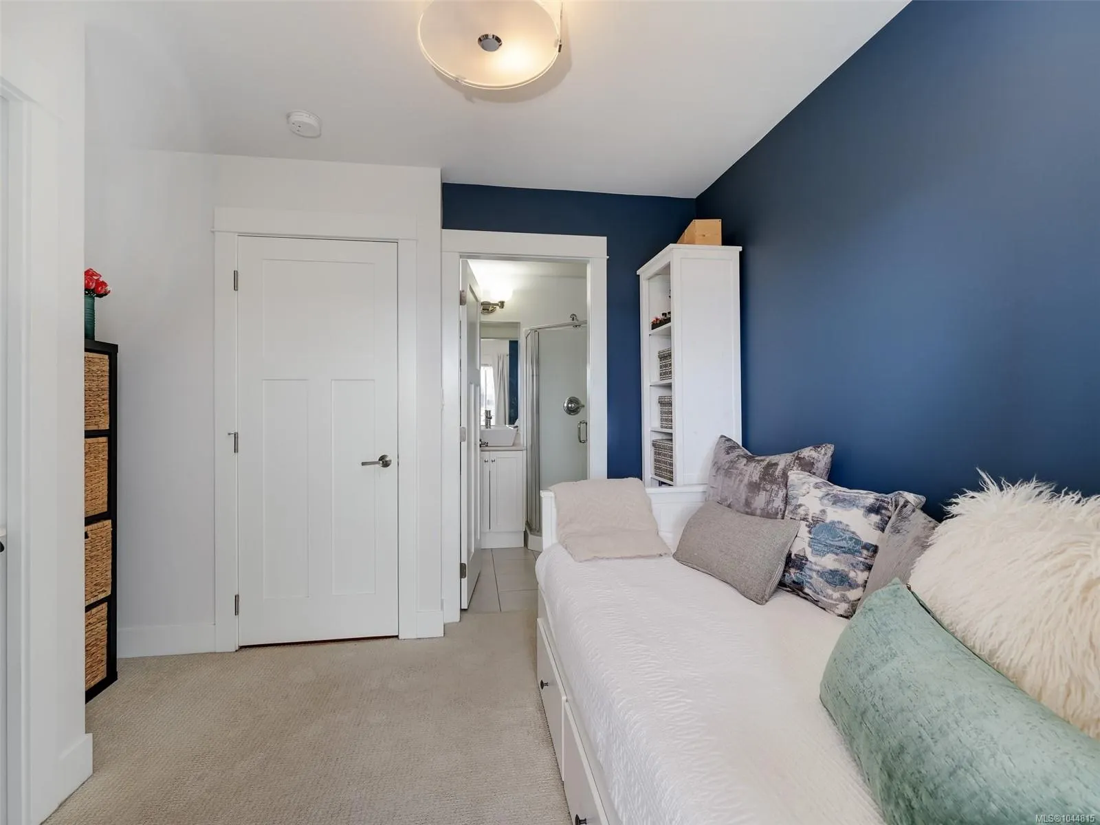 125 Hilltop Cres