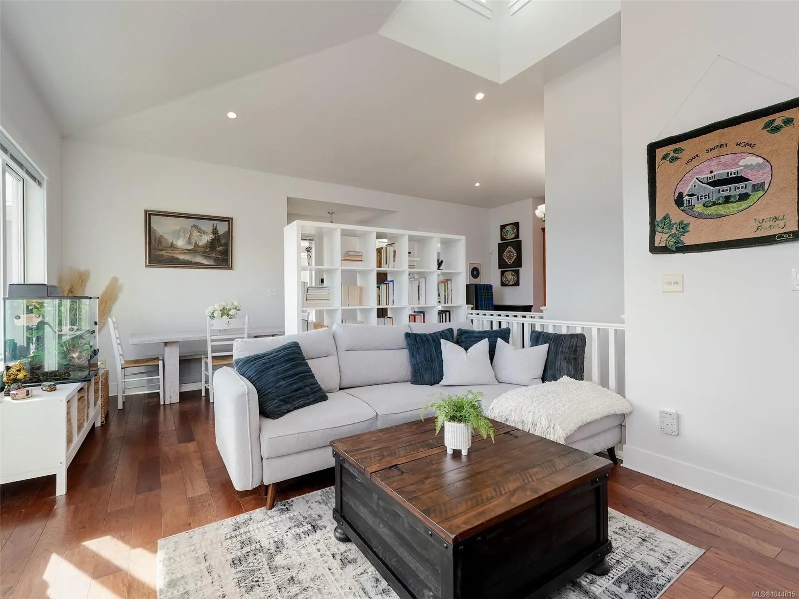 125 Hilltop Cres