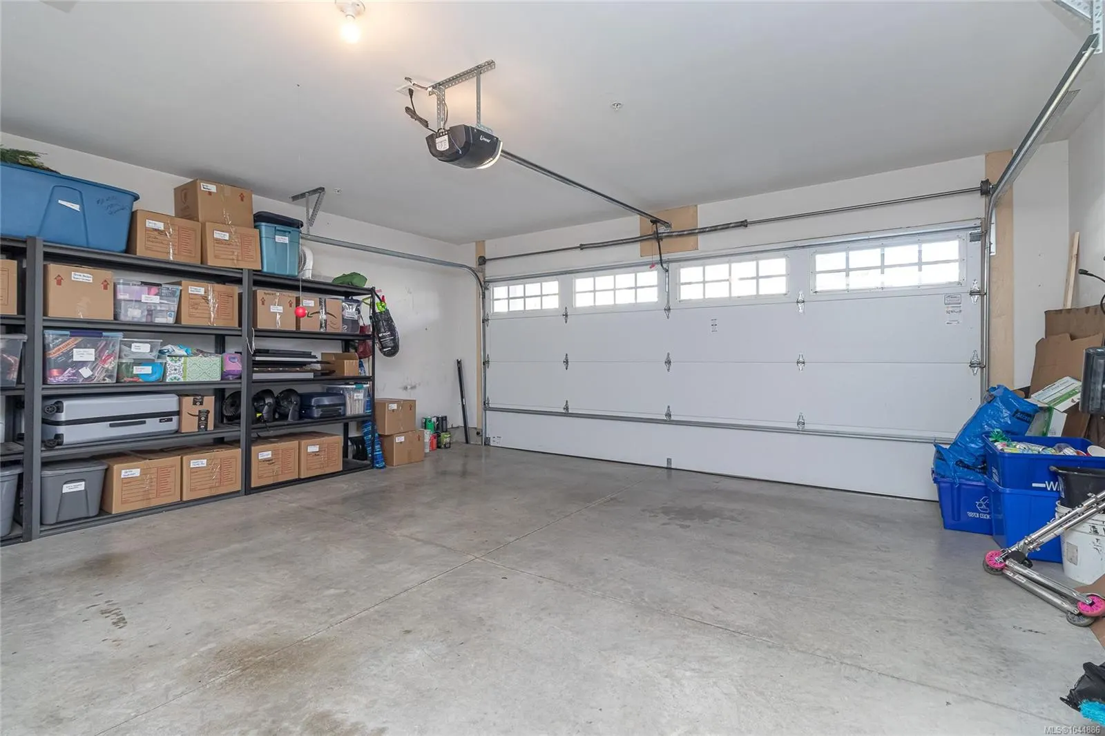 370 Latoria Blvd