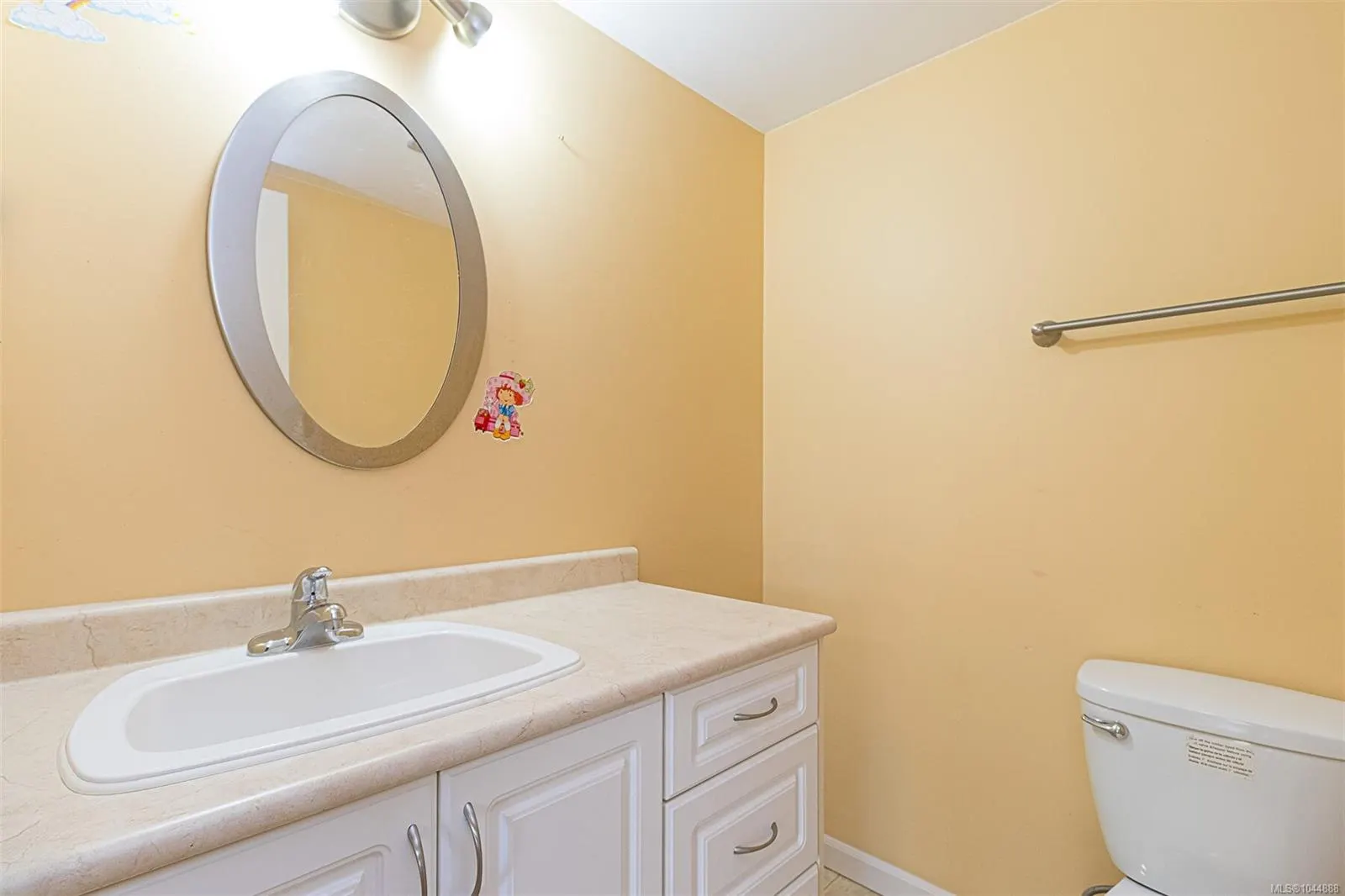 853 Selkirk Ave