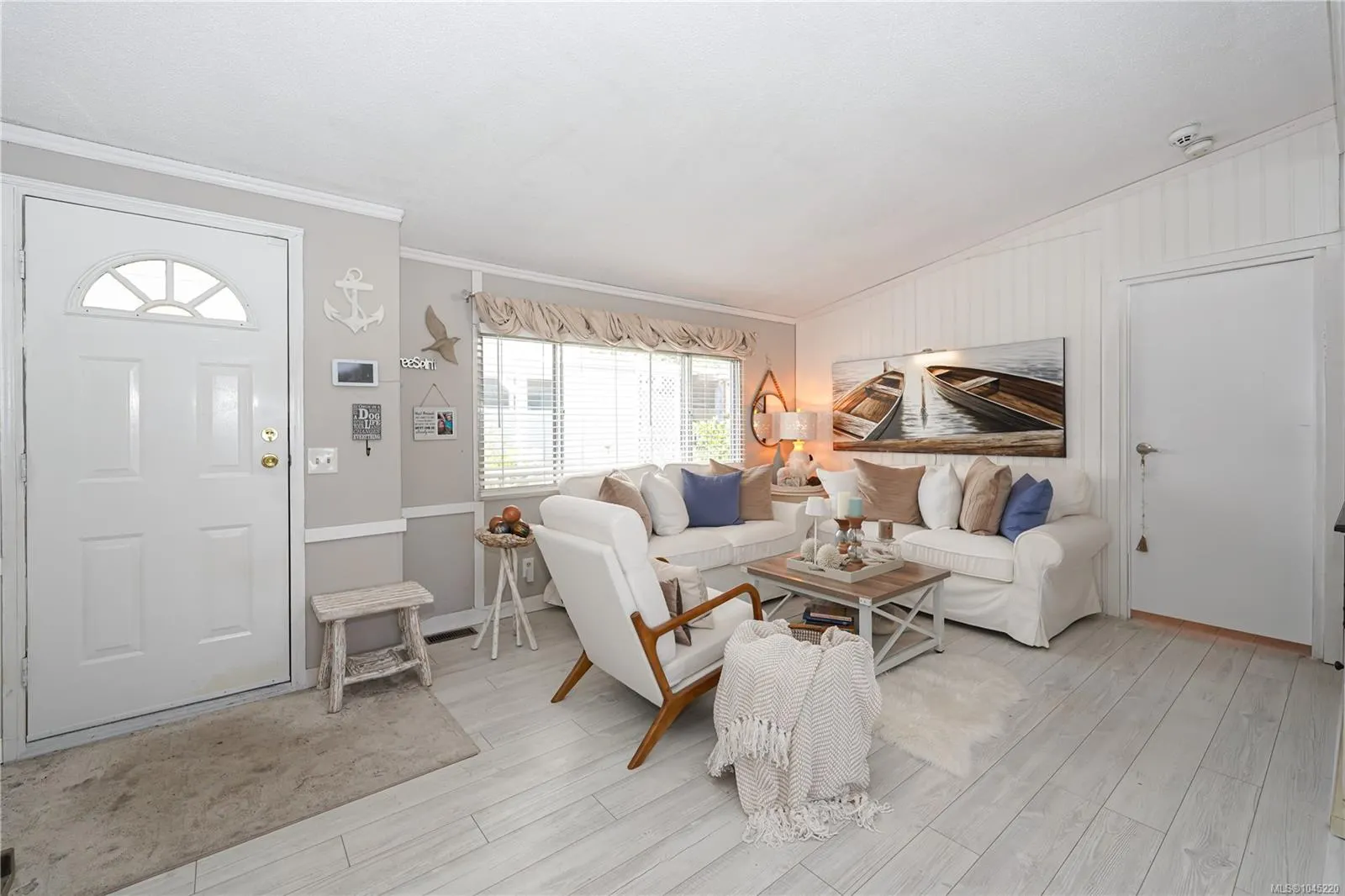 7701 Central Saanich Rd