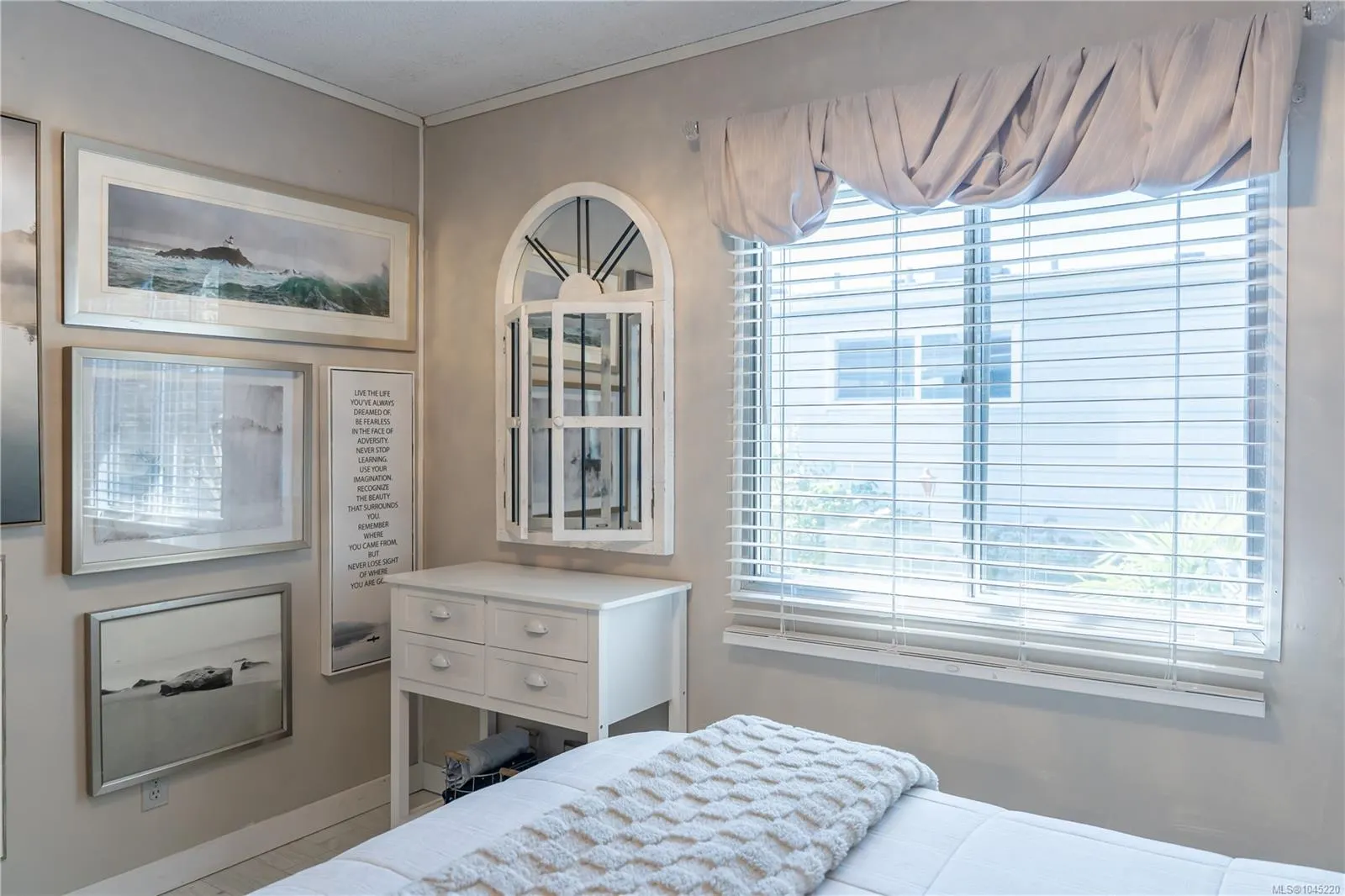 7701 Central Saanich Rd