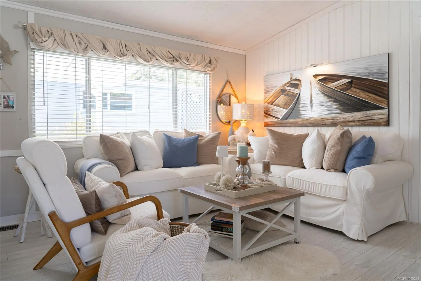 7701 Central Saanich Rd