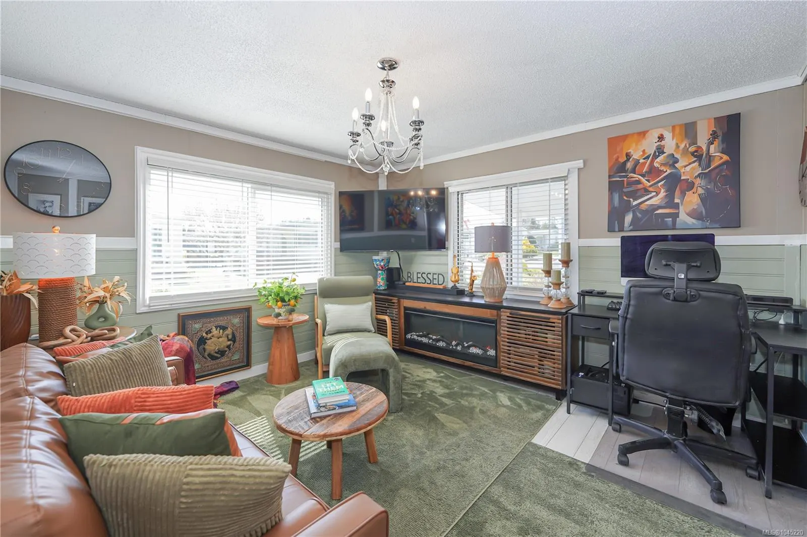 7701 Central Saanich Rd