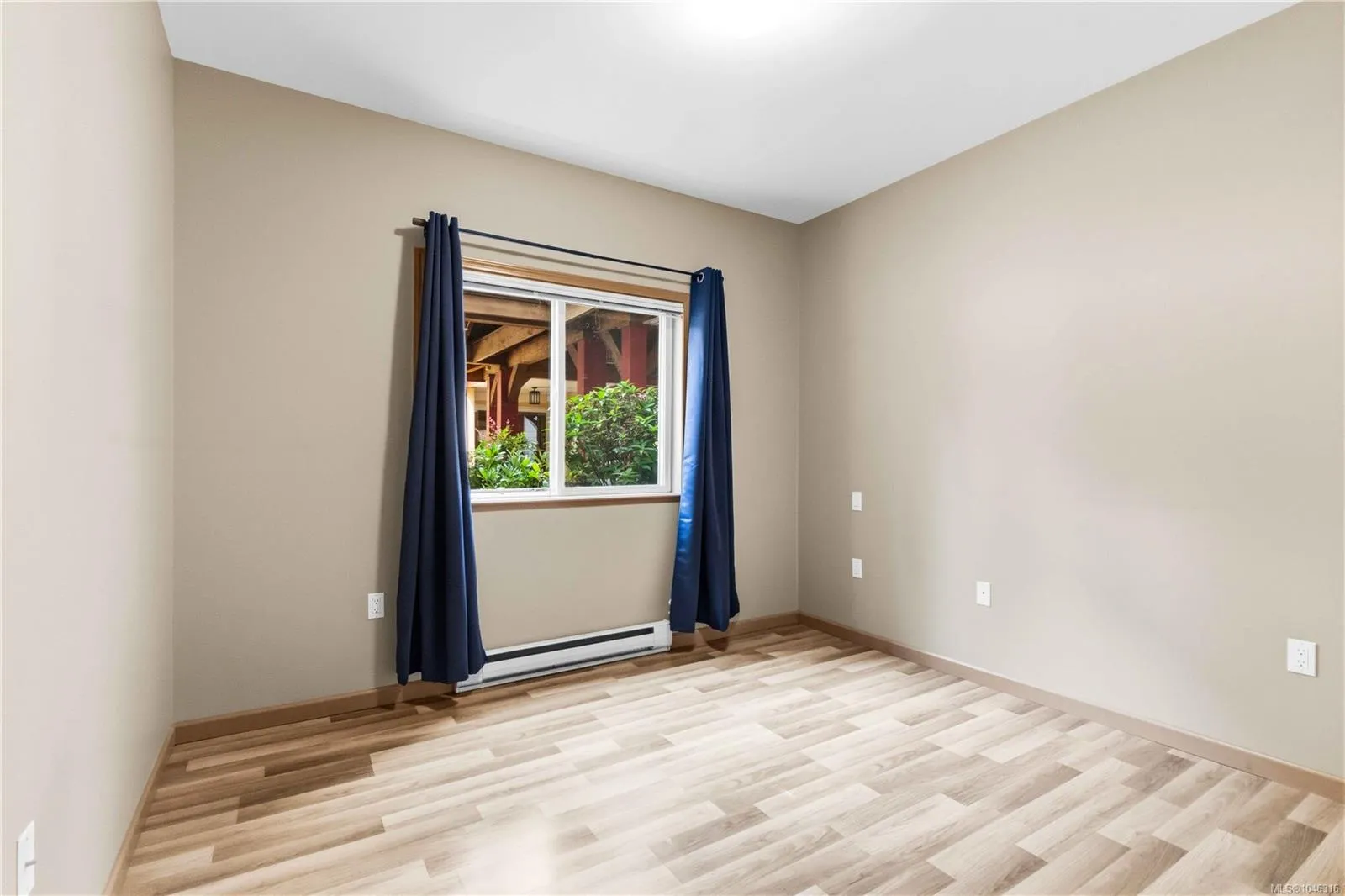 360 Goldstream Ave