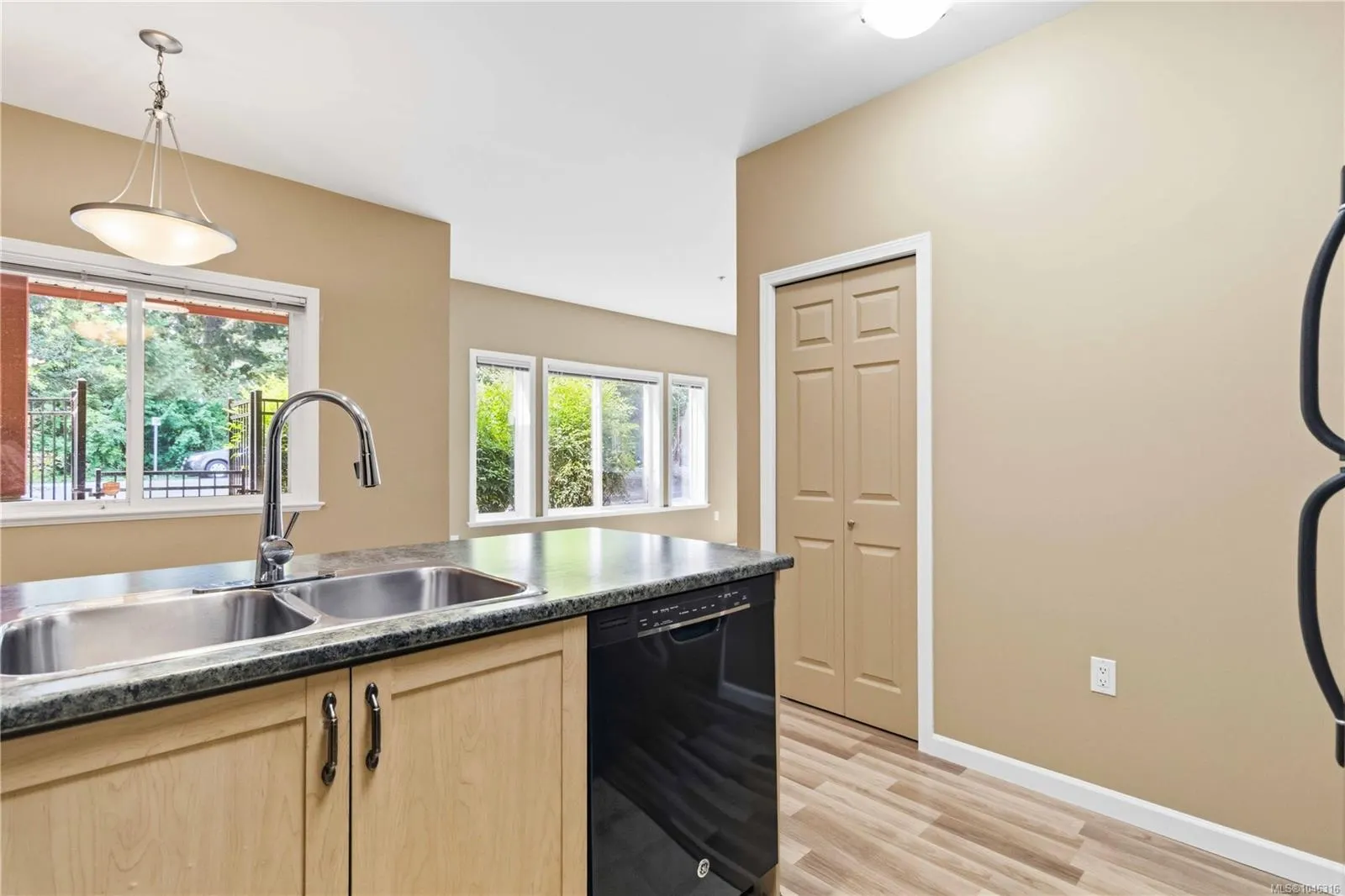 360 Goldstream Ave