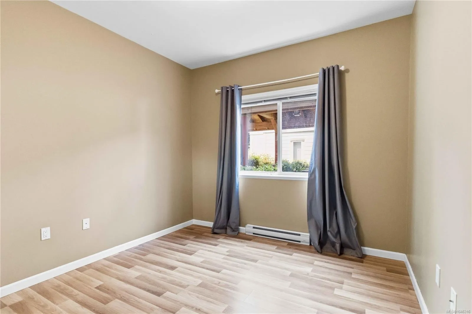 360 Goldstream Ave