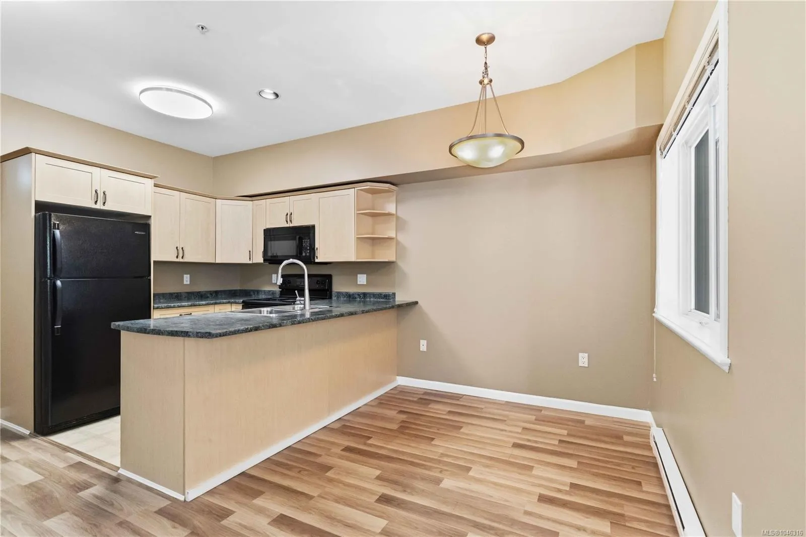 360 Goldstream Ave