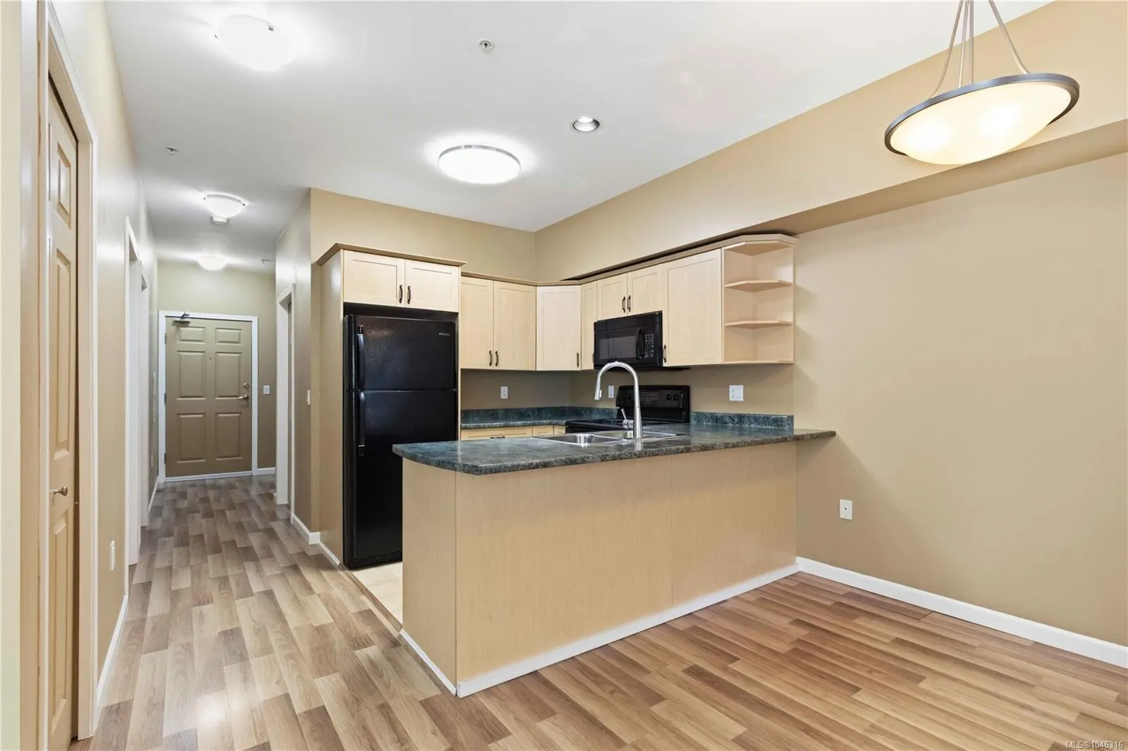 360 Goldstream Ave