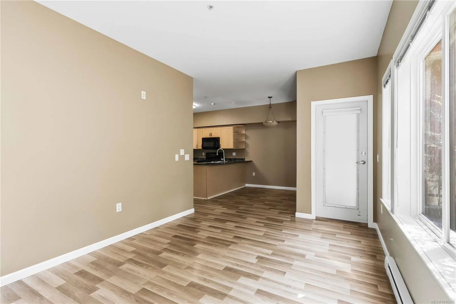 360 Goldstream Ave