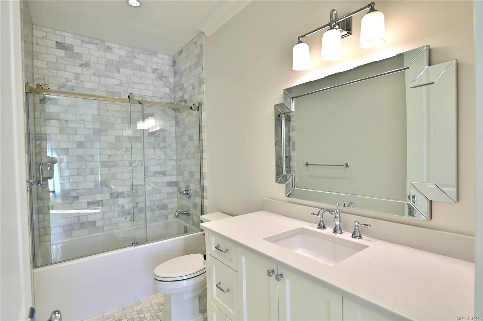 2777 Dewdney Ave