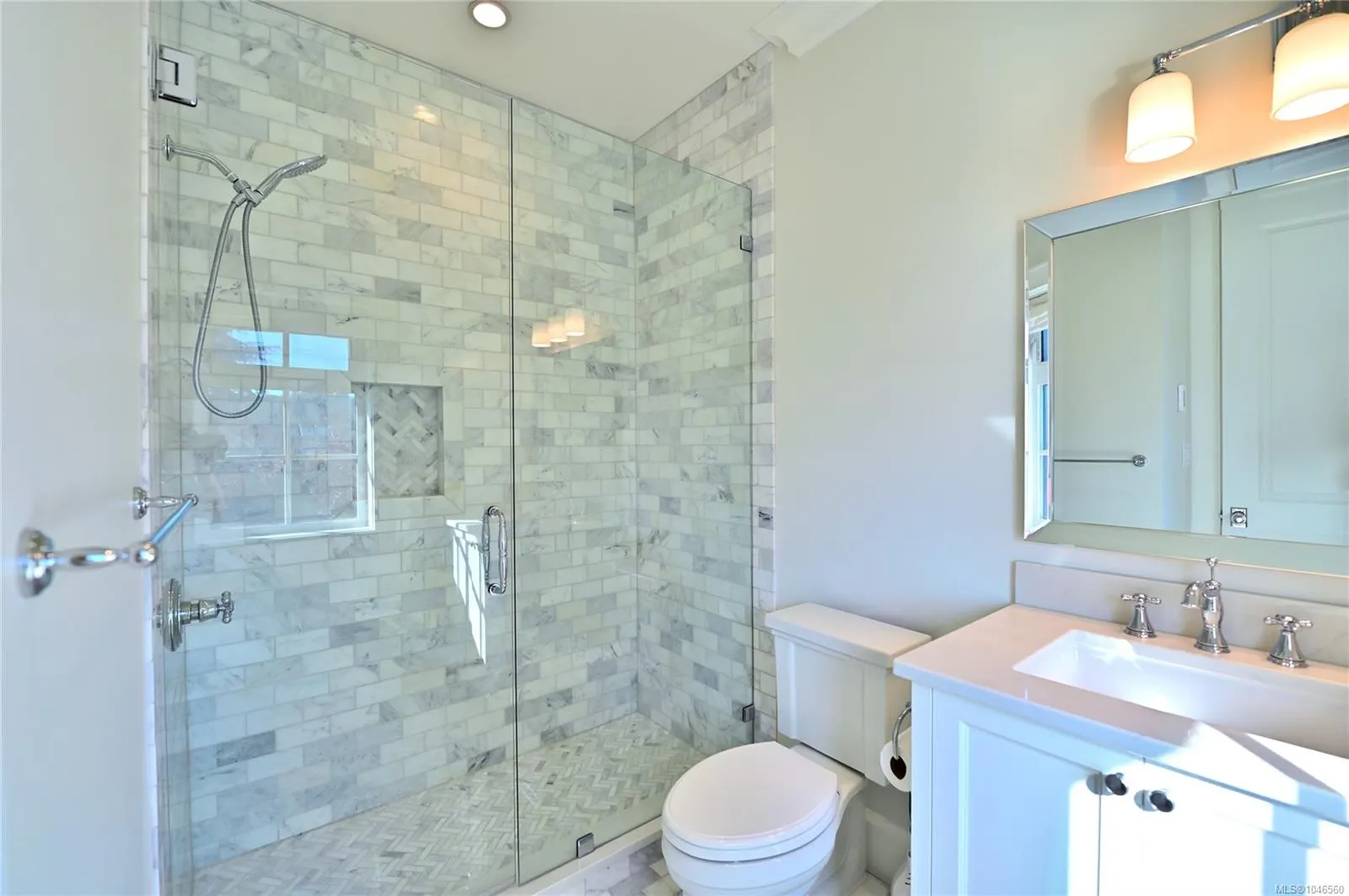 2777 Dewdney Ave