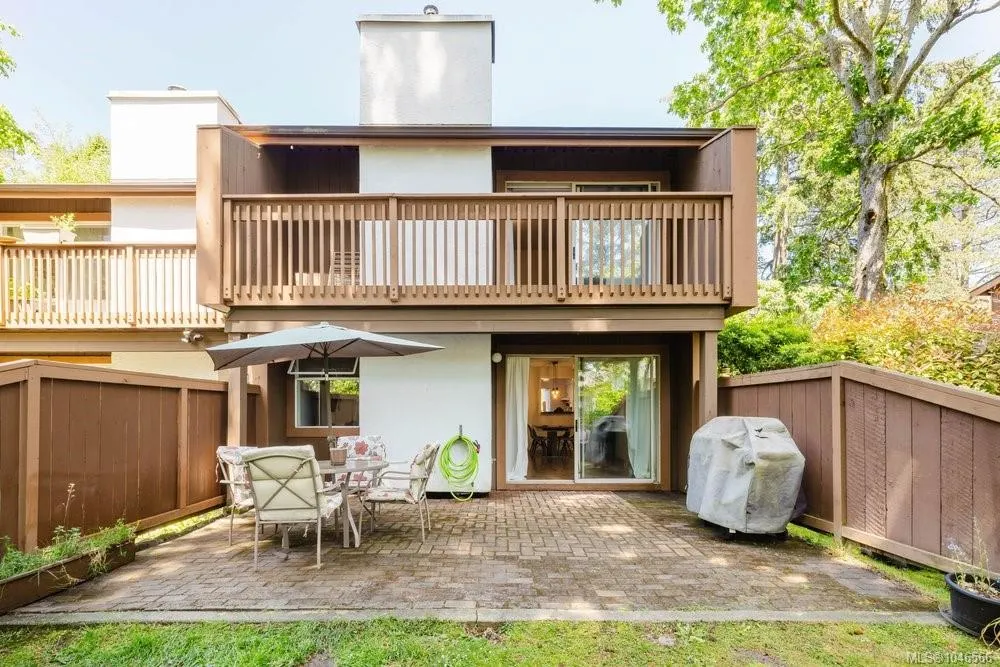 933 Admirals Rd