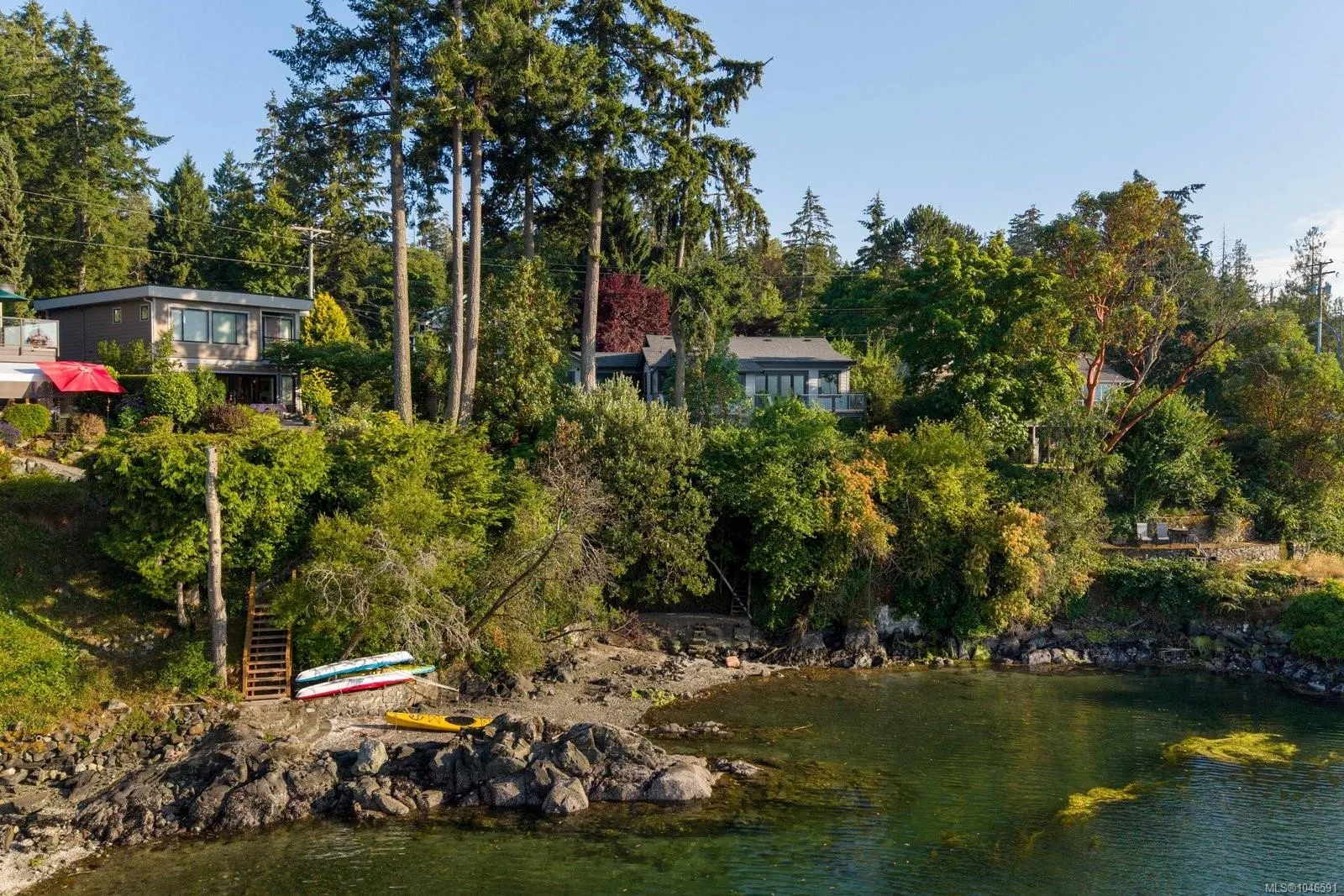 10994 Madrona Dr