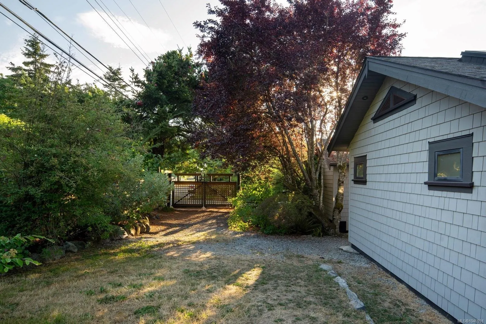 10994 Madrona Dr