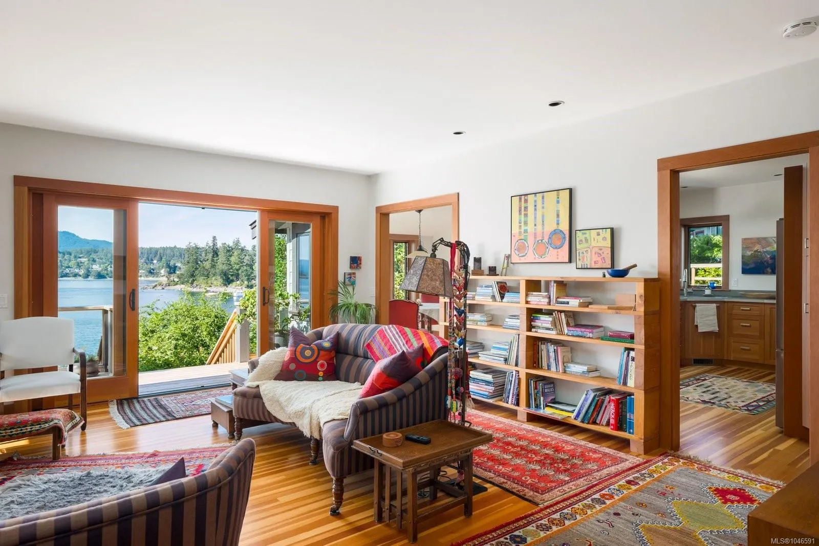 10994 Madrona Dr