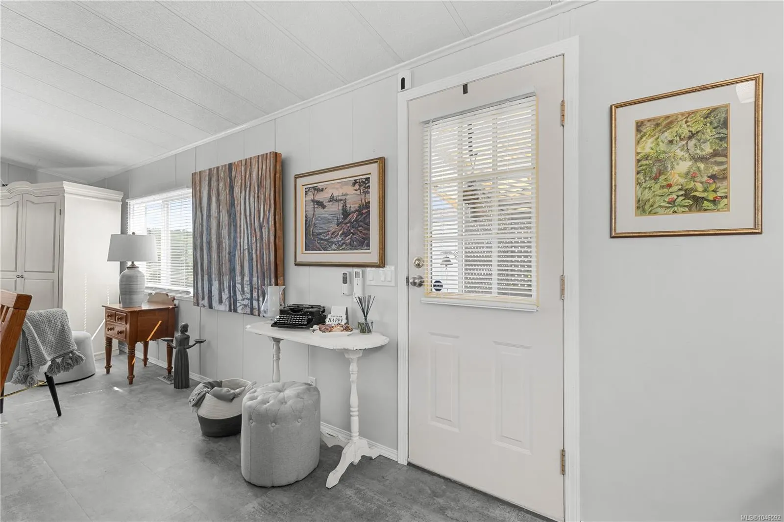 7701 Central Saanich Rd
