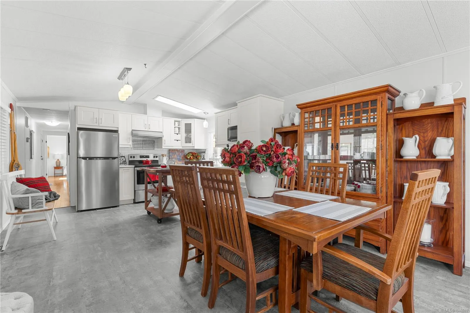 7701 Central Saanich Rd