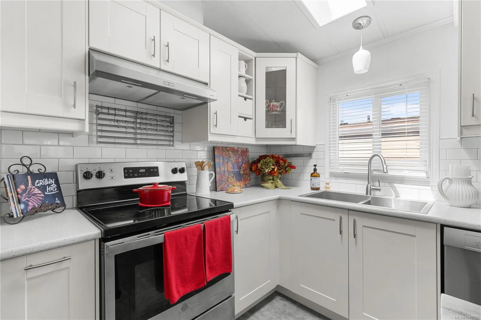 7701 Central Saanich Rd
