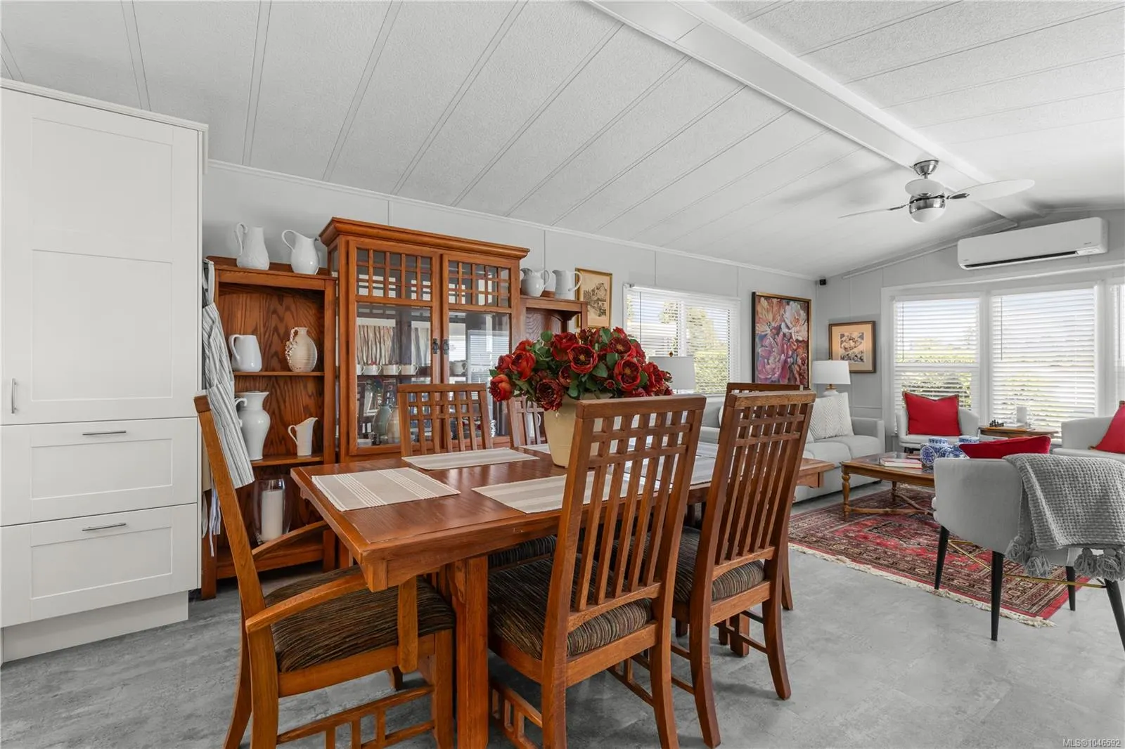 7701 Central Saanich Rd
