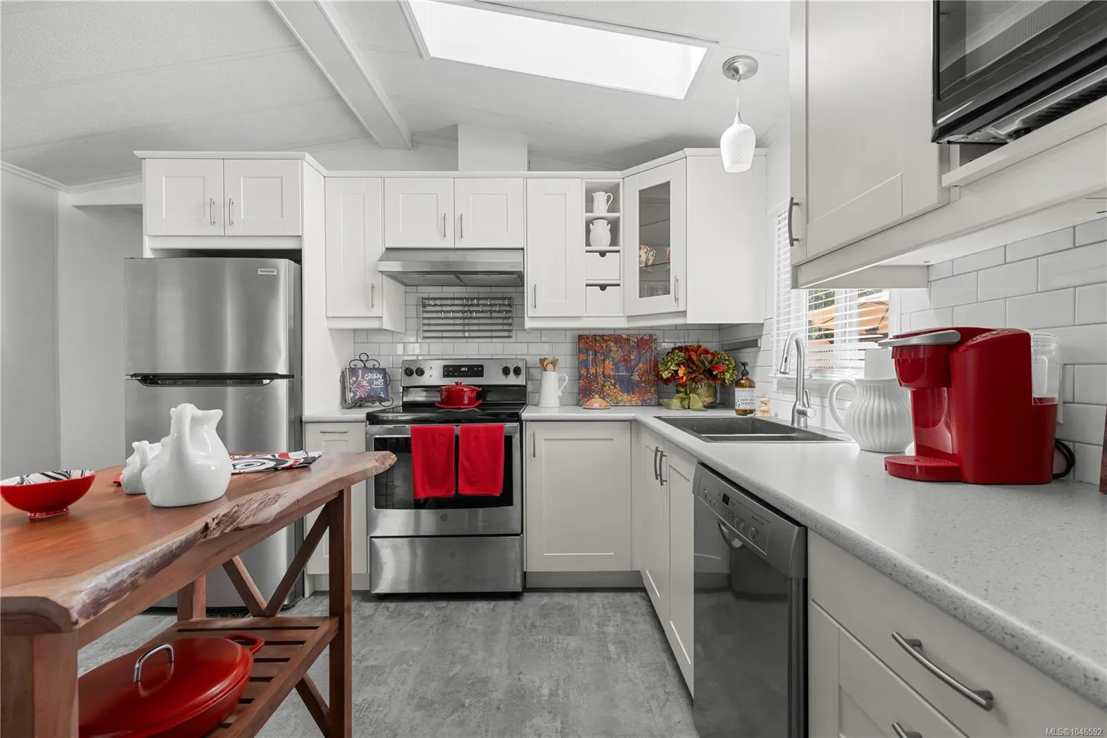 7701 Central Saanich Rd