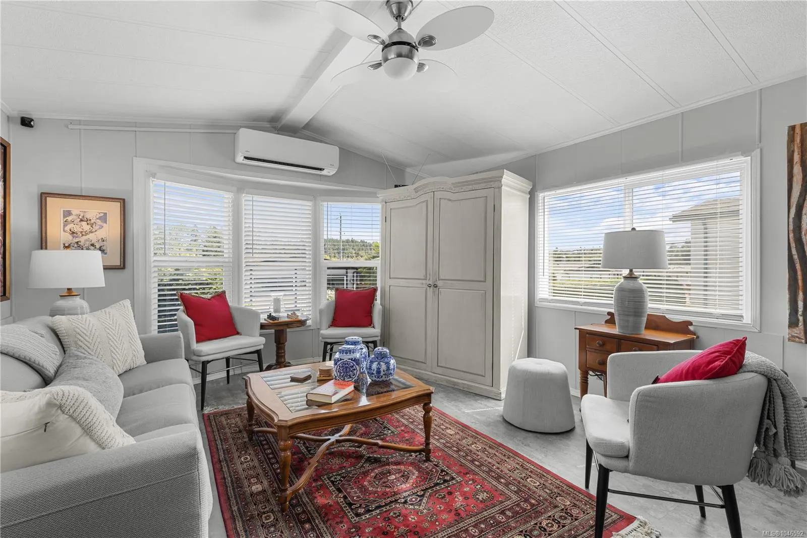 7701 Central Saanich Rd
