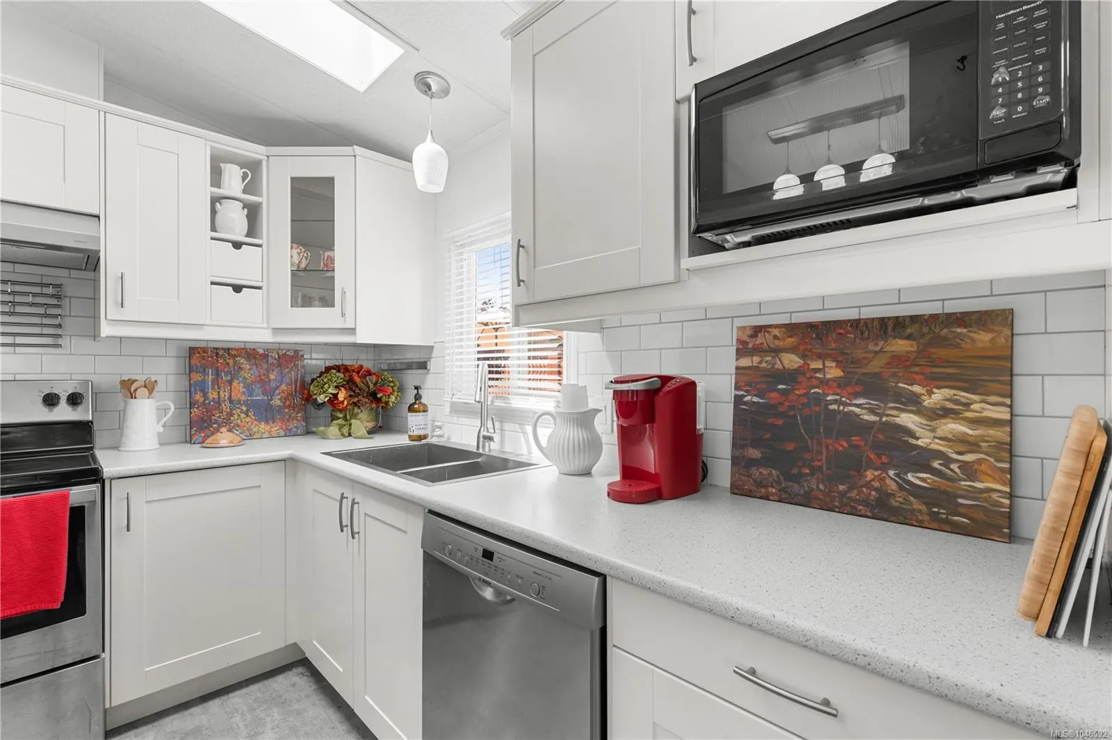 7701 Central Saanich Rd