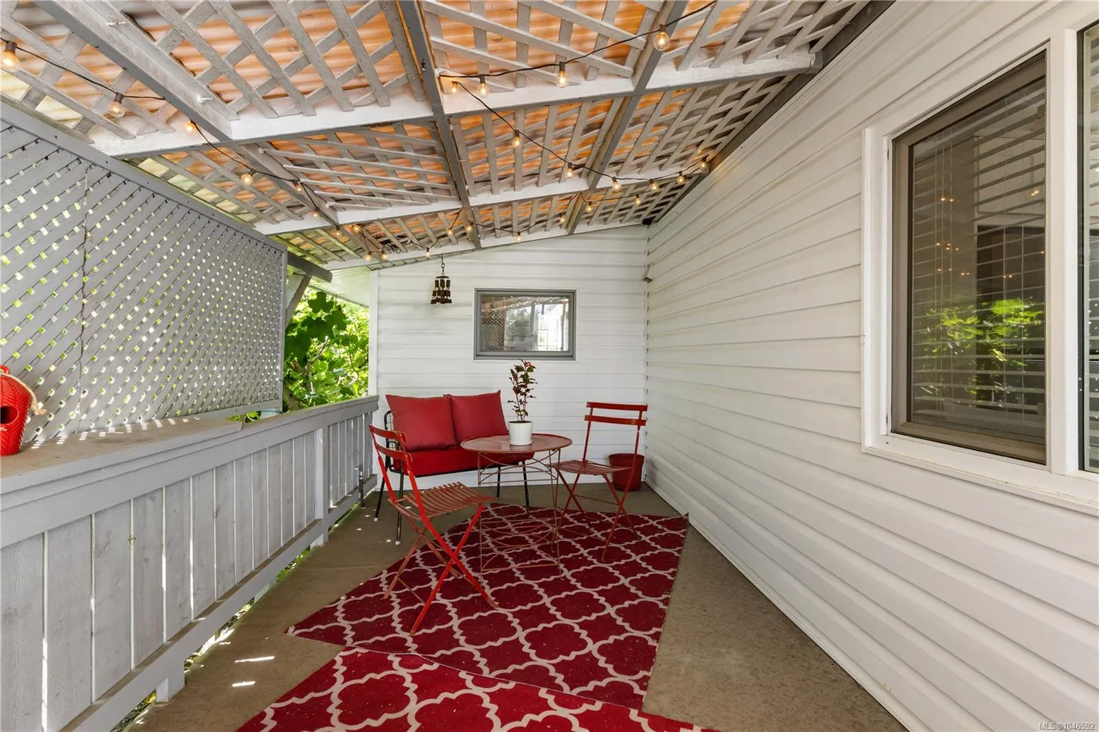 7701 Central Saanich Rd
