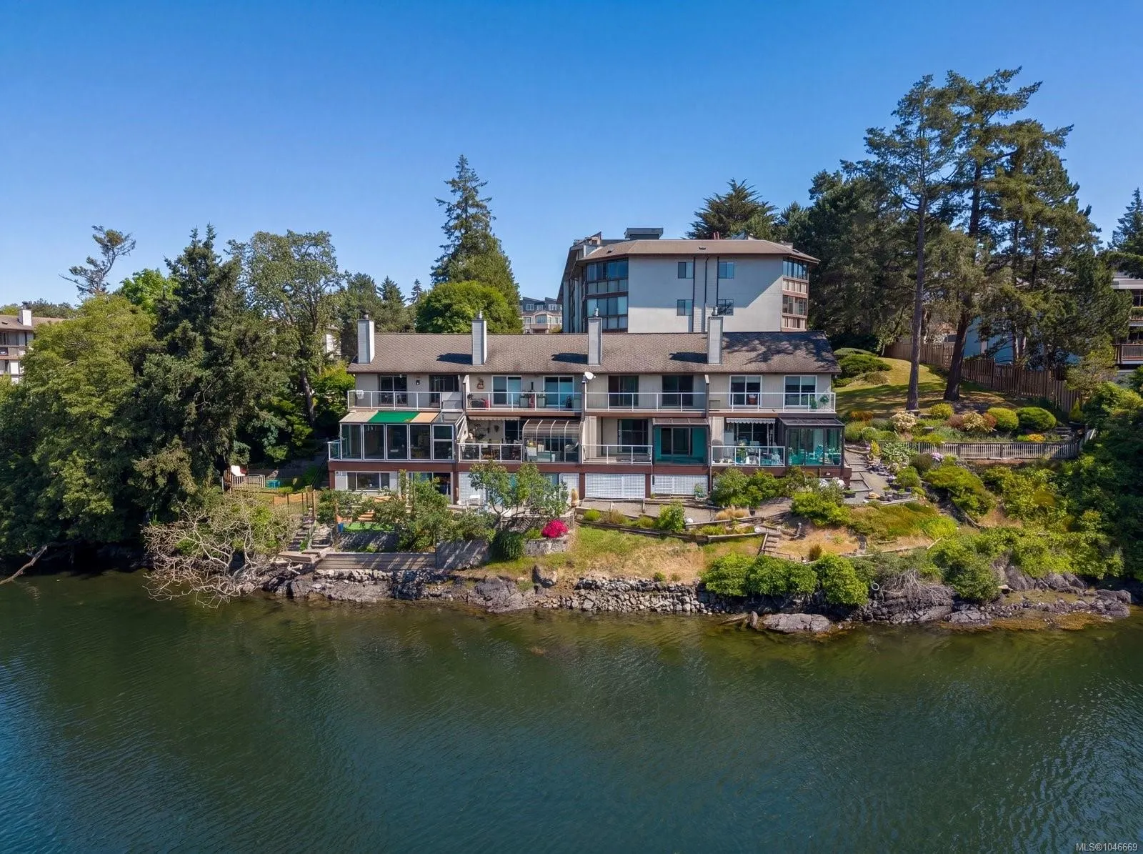 67 Gorge Rd W
