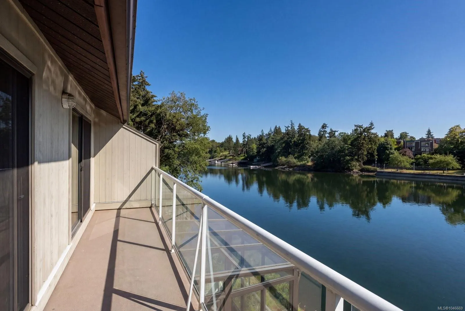67 Gorge Rd W