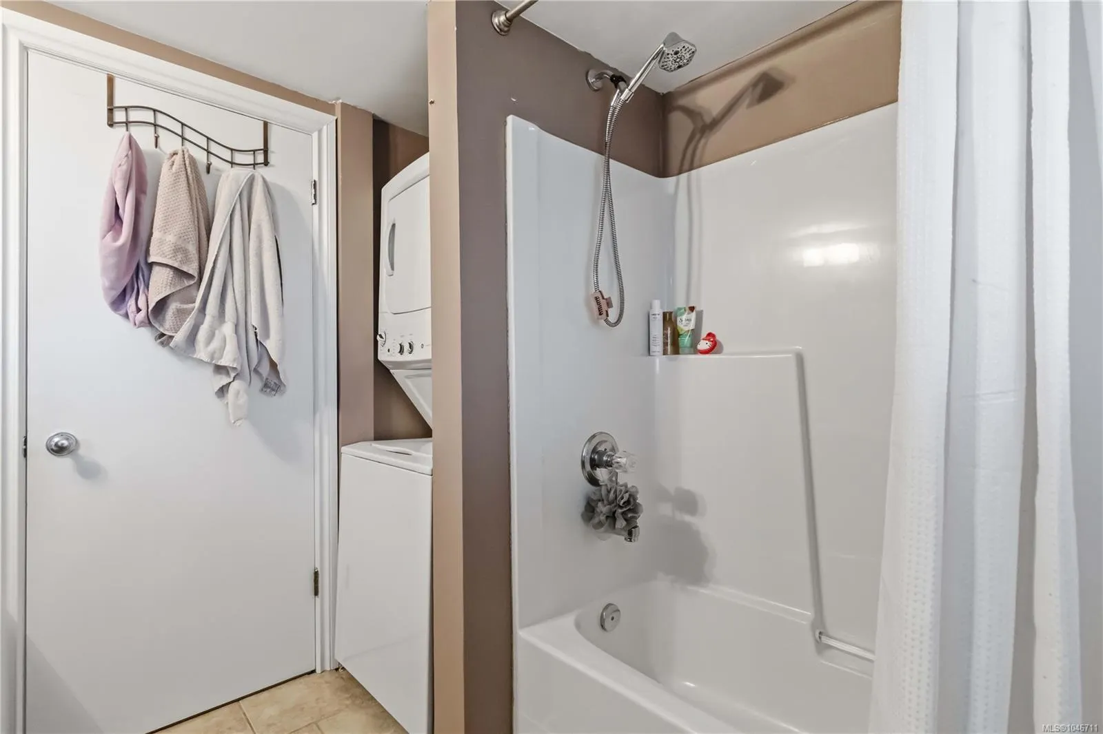 3389 Mary Anne Cres
