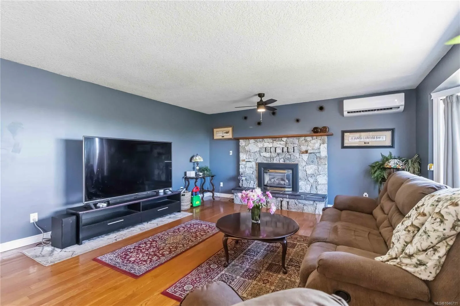 3389 Mary Anne Cres