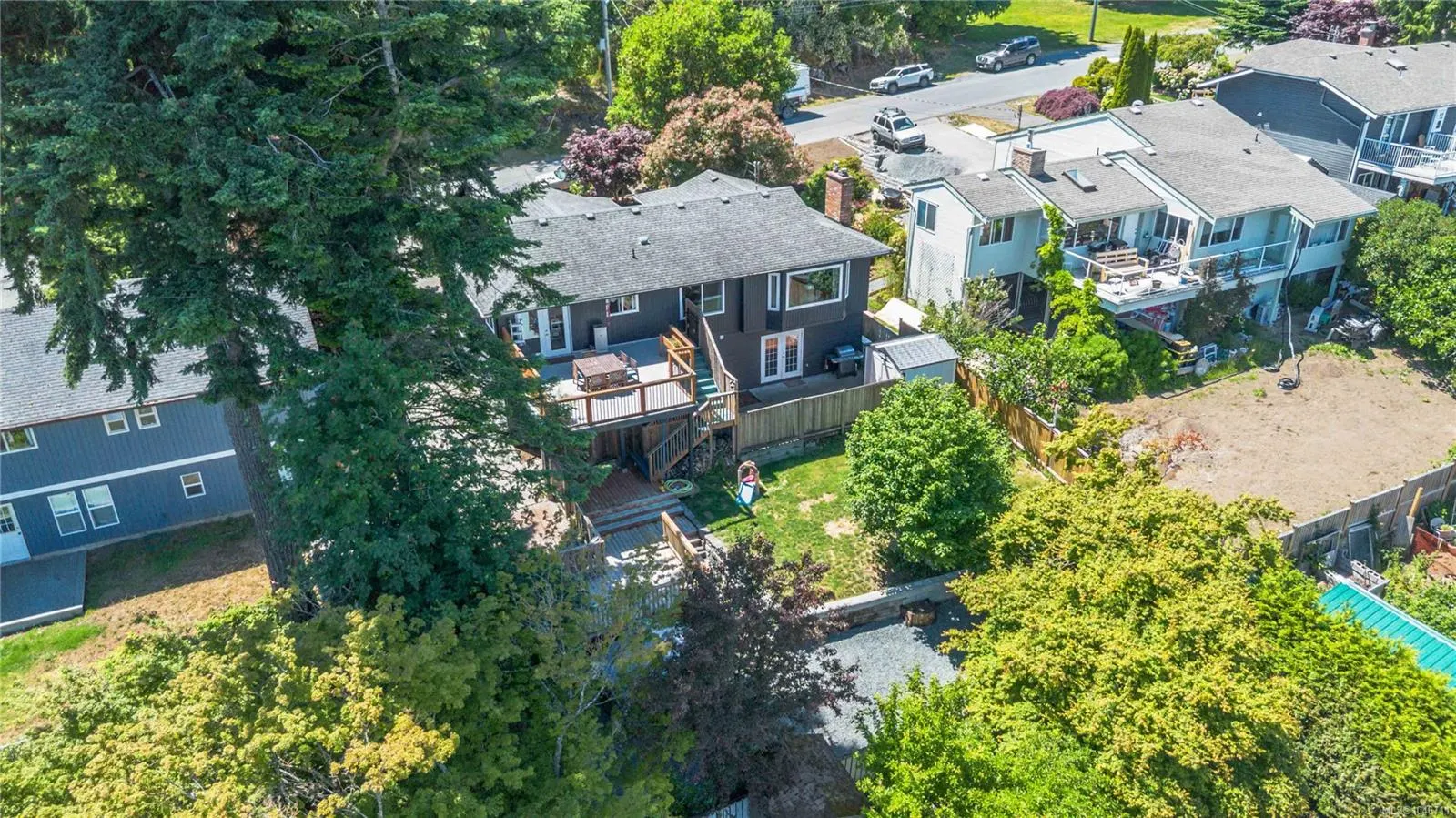 3389 Mary Anne Cres