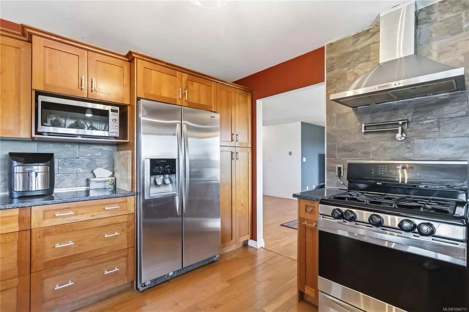 3389 Mary Anne Cres