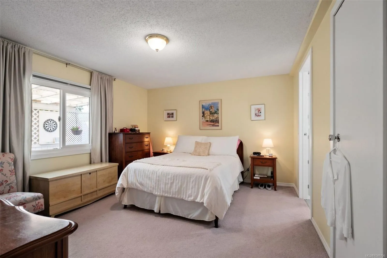7701 Central Saanich Rd