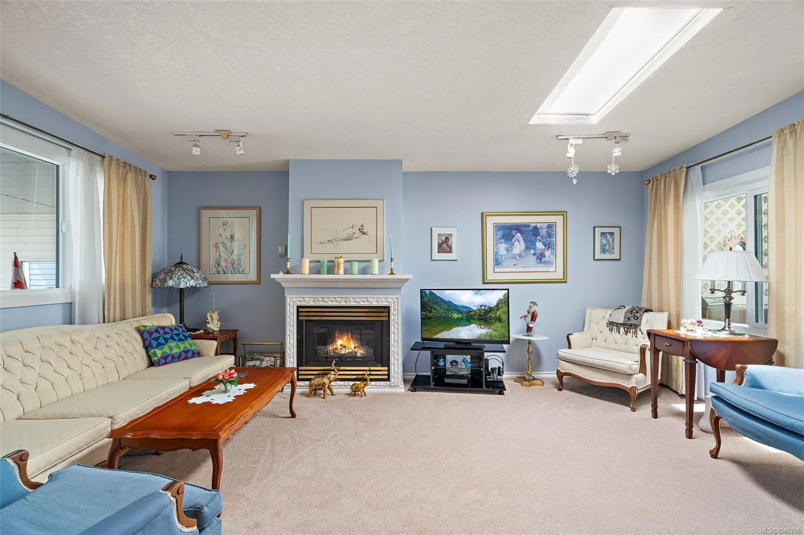 7701 Central Saanich Rd