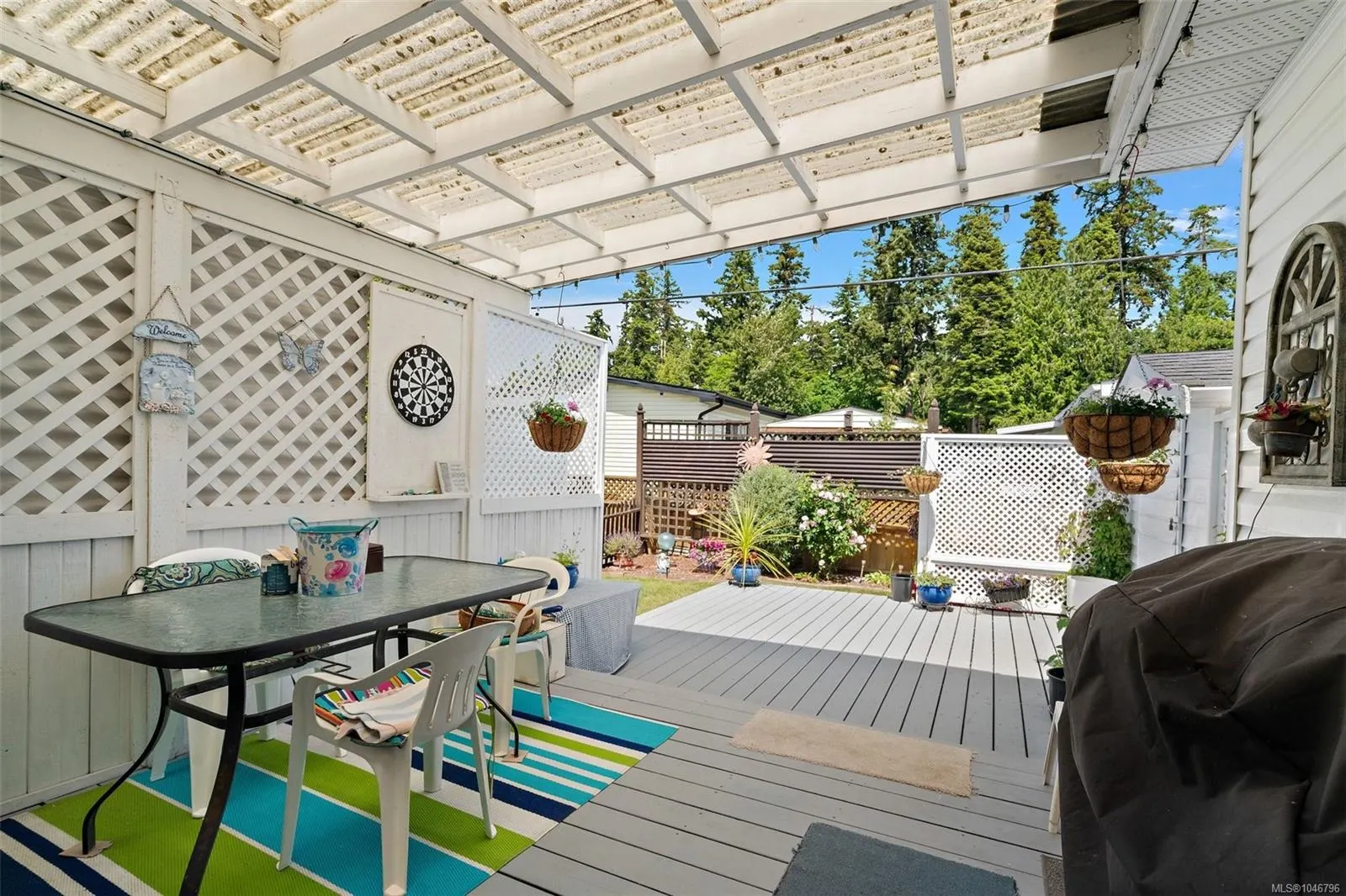 7701 Central Saanich Rd