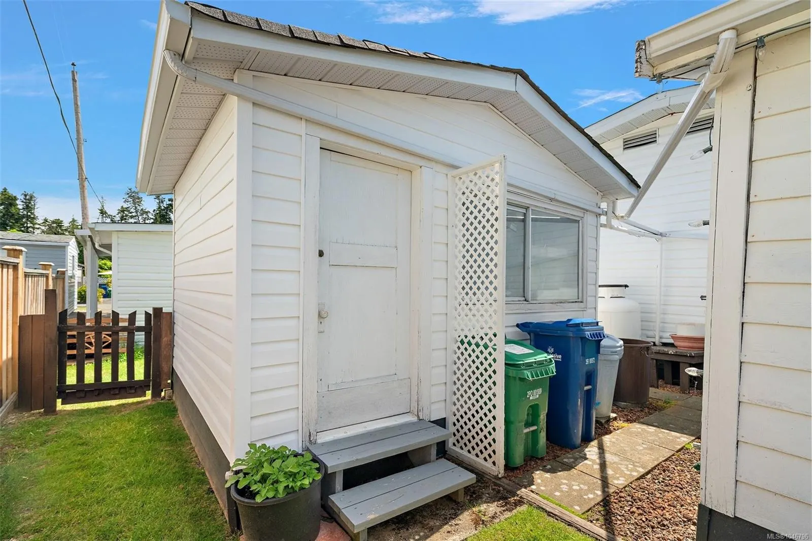 7701 Central Saanich Rd