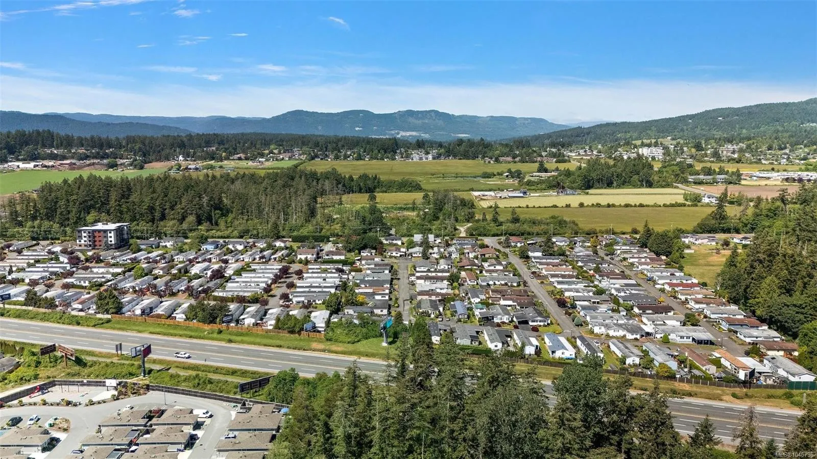 7701 Central Saanich Rd