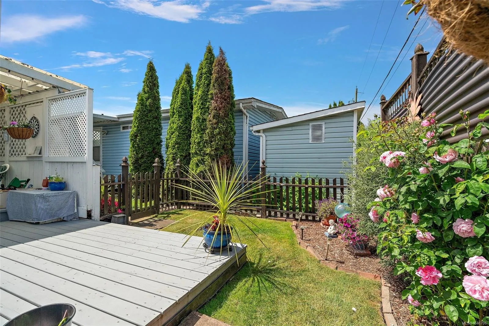 7701 Central Saanich Rd