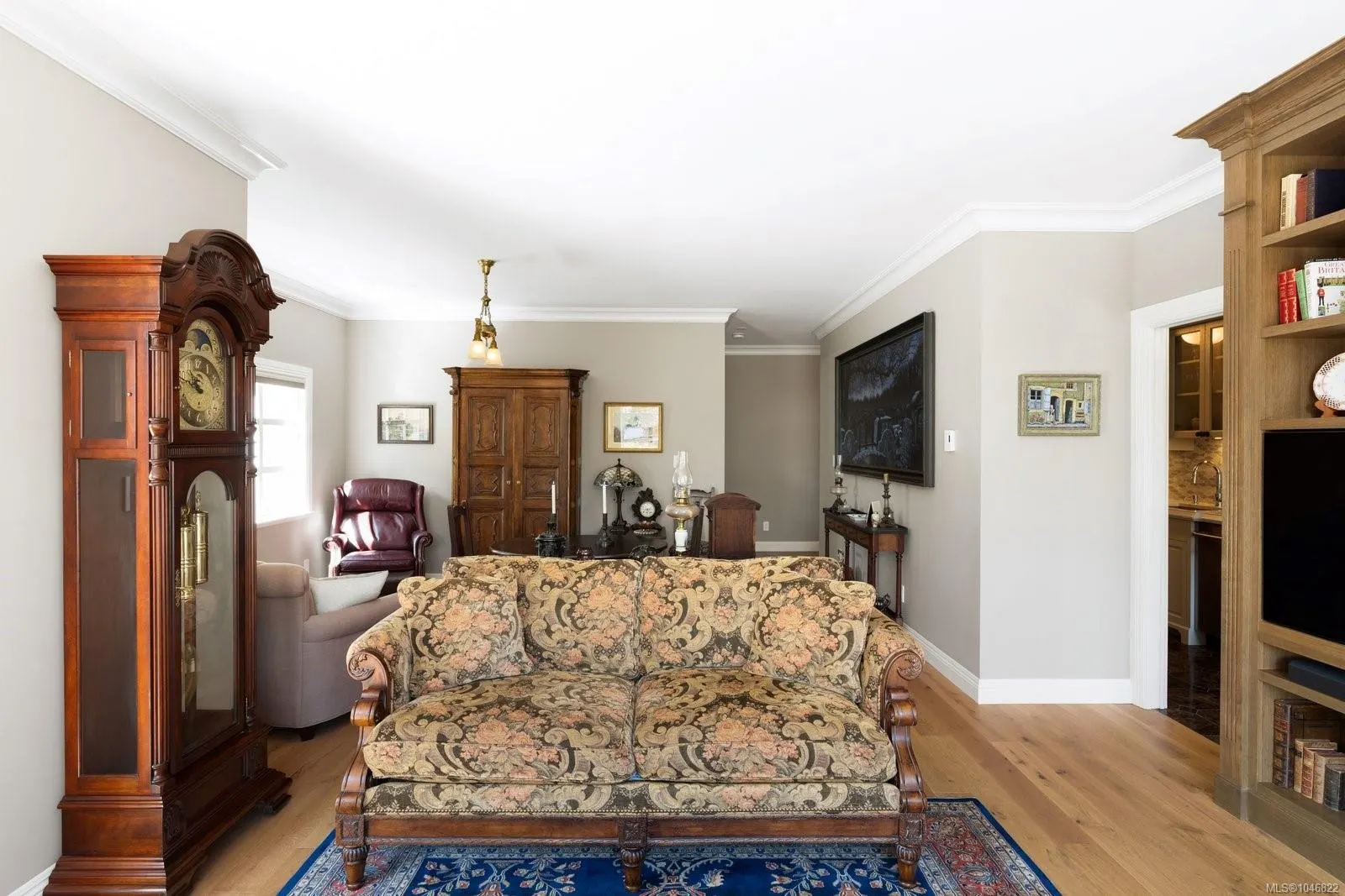 2277 Oak Bay Ave