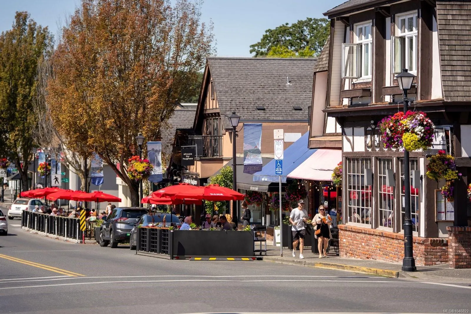 2277 Oak Bay Ave