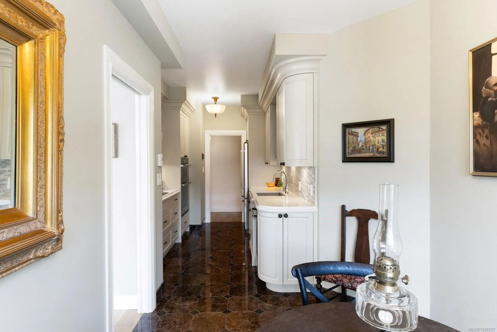 2277 Oak Bay Ave