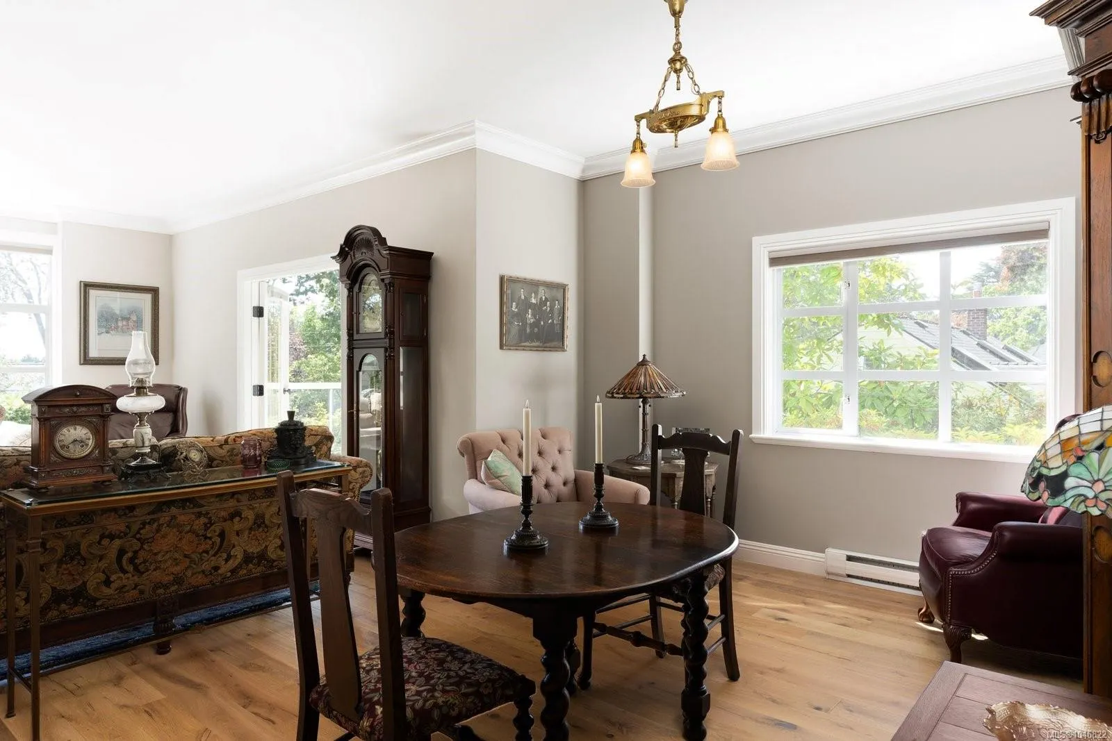2277 Oak Bay Ave